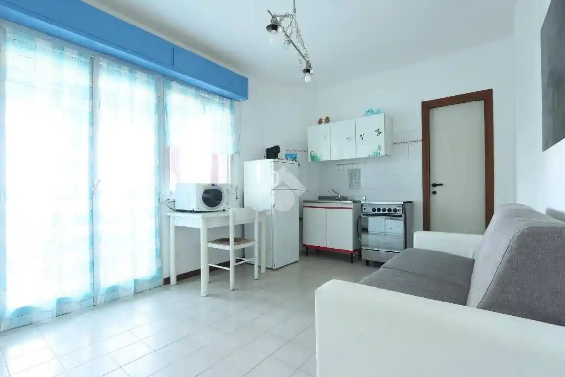 Monolocale via Camillo Benso Conte di Cavour 87, Lungomare Marconi, Alba Adriatica - foto 4