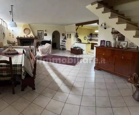 Villa bifamiliare Strada Pozzo Ranieri, Teverina, Viterbo - foto 3