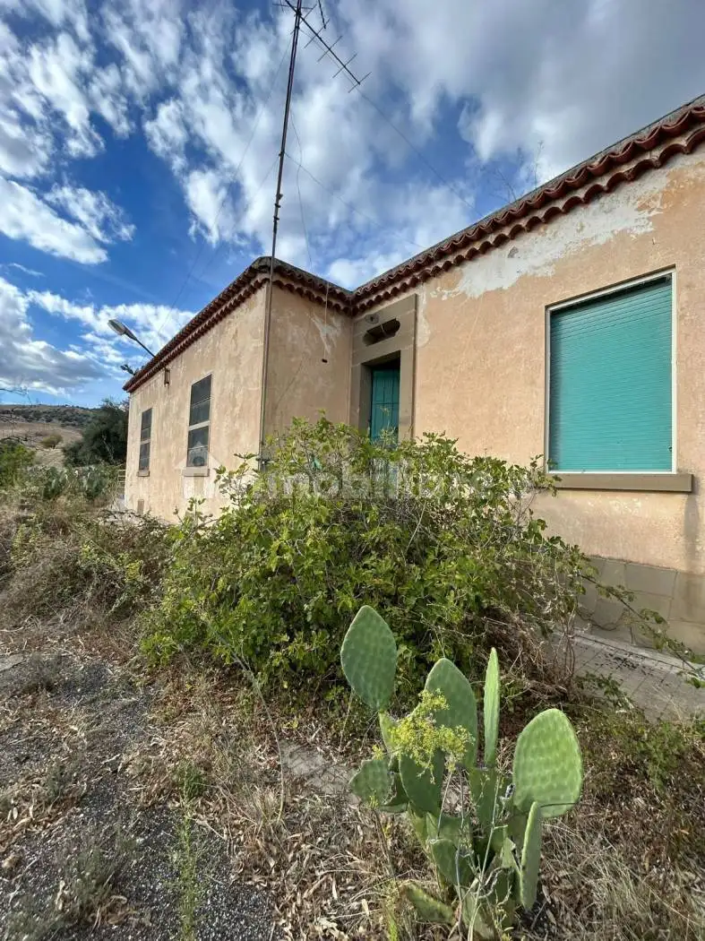 Palazzo - Edificio in vendita a Troina