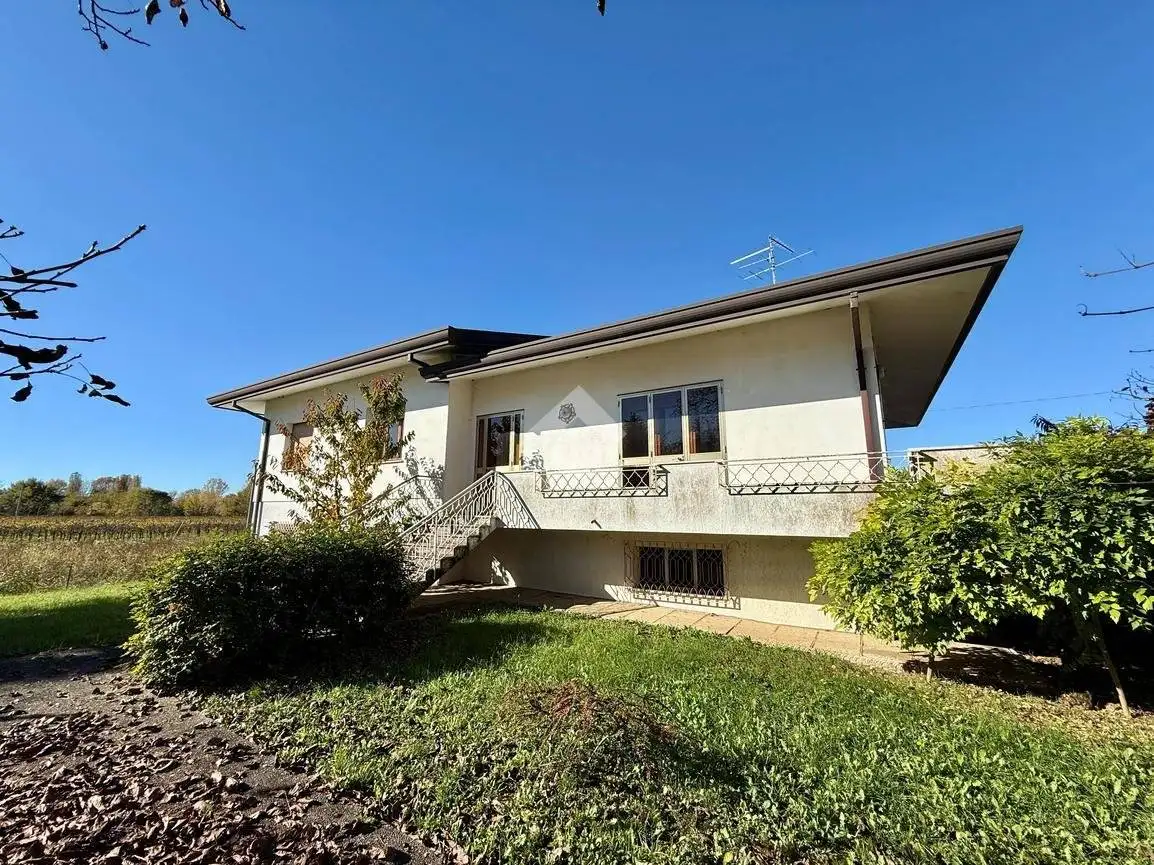 Casa indipendente in vendita a Pravisdomini