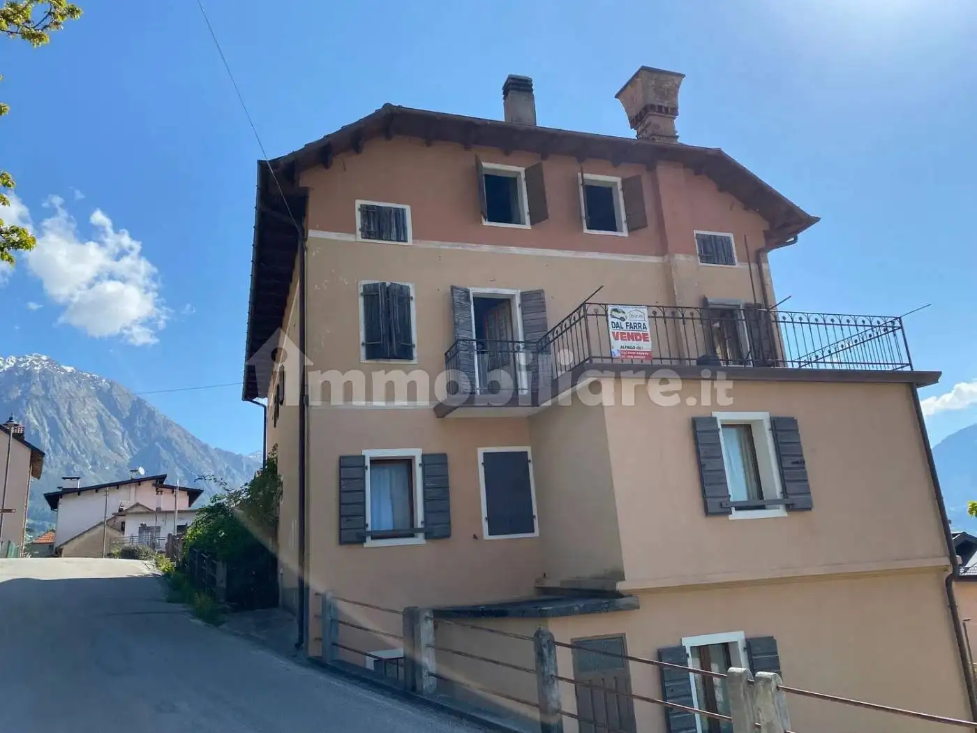 Appartamento via Nuova 10, Plois, Alpago - foto 2