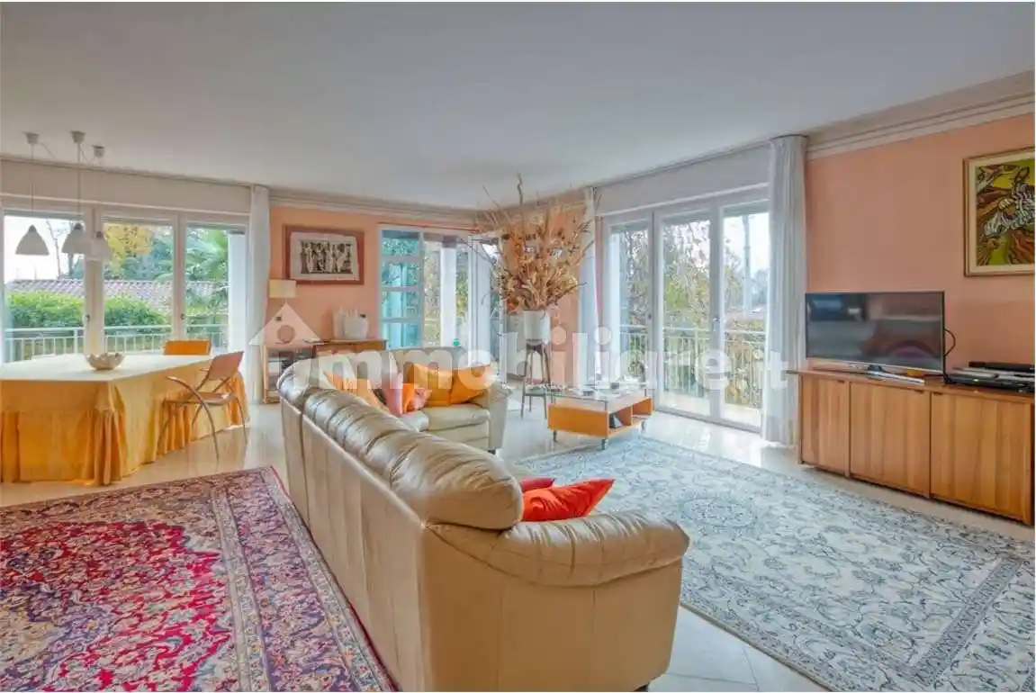 Villa in vendita a Verbania