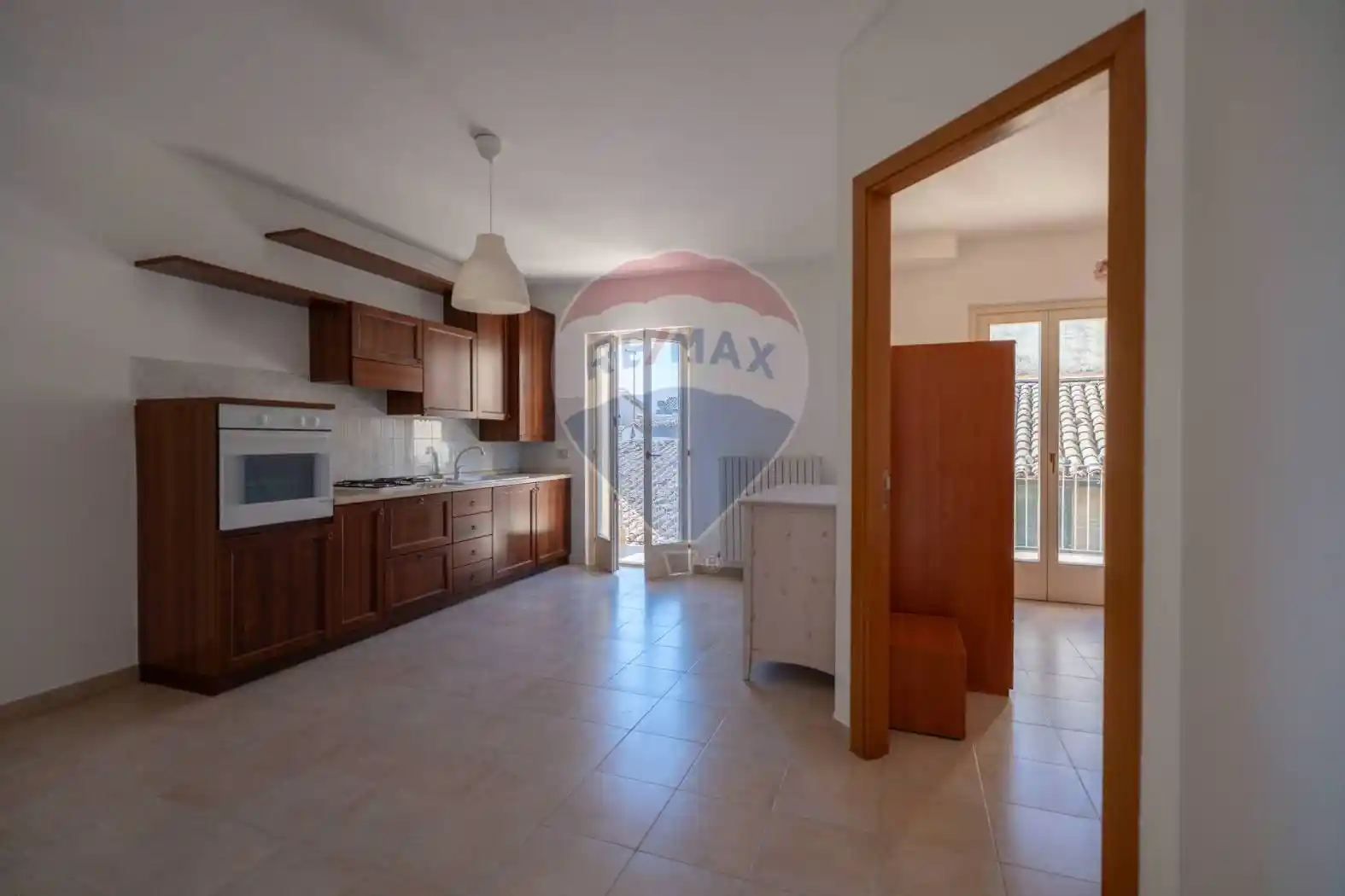 Quadrilocale corso Giacomo Leopardi 16, Centro, Cupramontana - foto 2