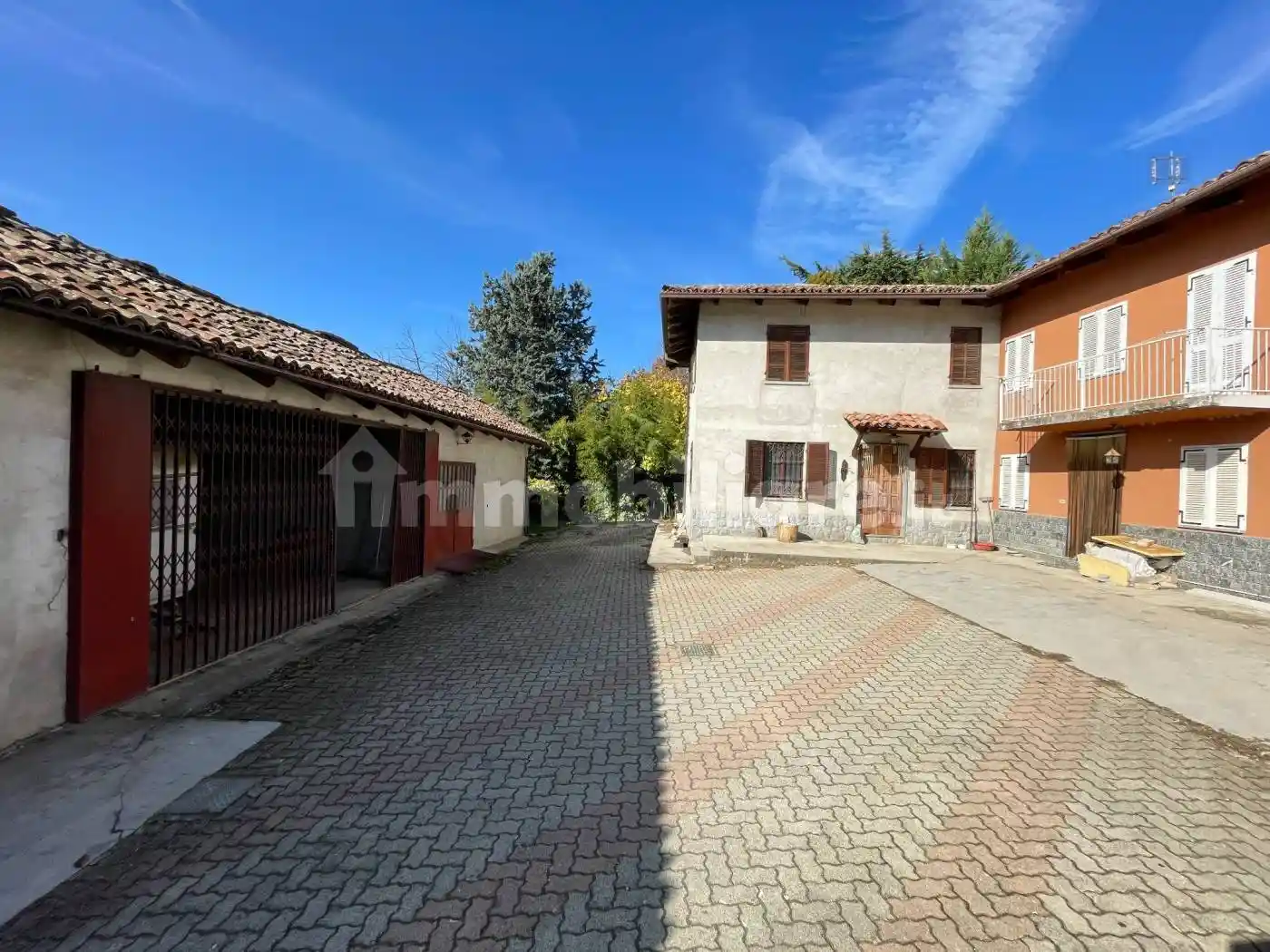 Rustico - Casale in vendita a Neive