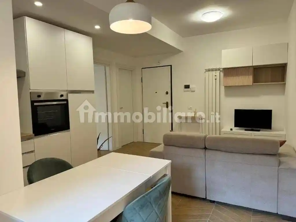 Bilocale ottimo stato, quarto piano, Casal Bruciato, Roma - foto 4