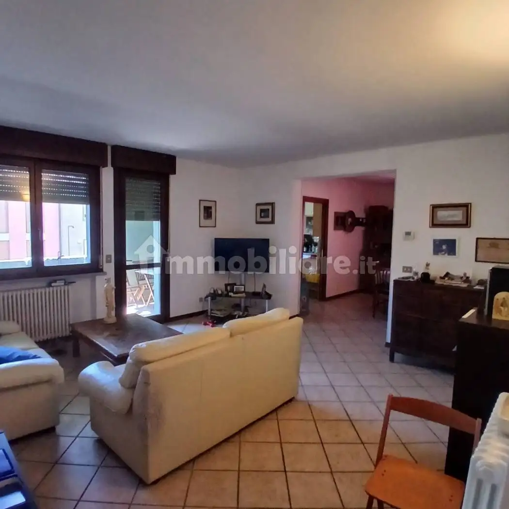 Appartamento in vendita a Langhirano