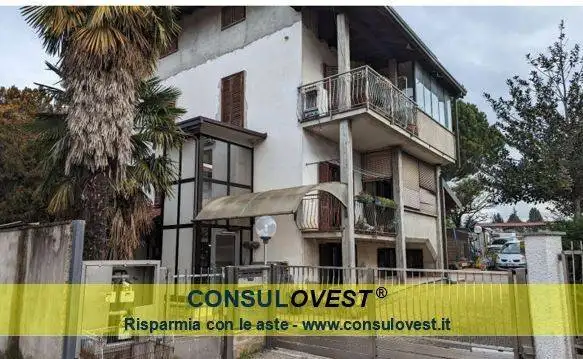 Casa indipendente in asta a Venegono Inferiore