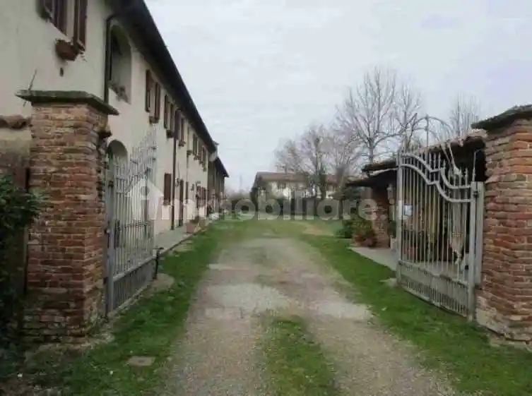 Appartamento all'asta Strada Case Nuove Canonici, Pavia - foto 4