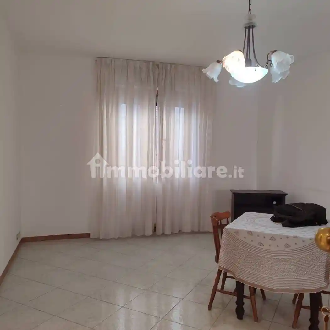 Palazzo - Edificio in vendita a Bari