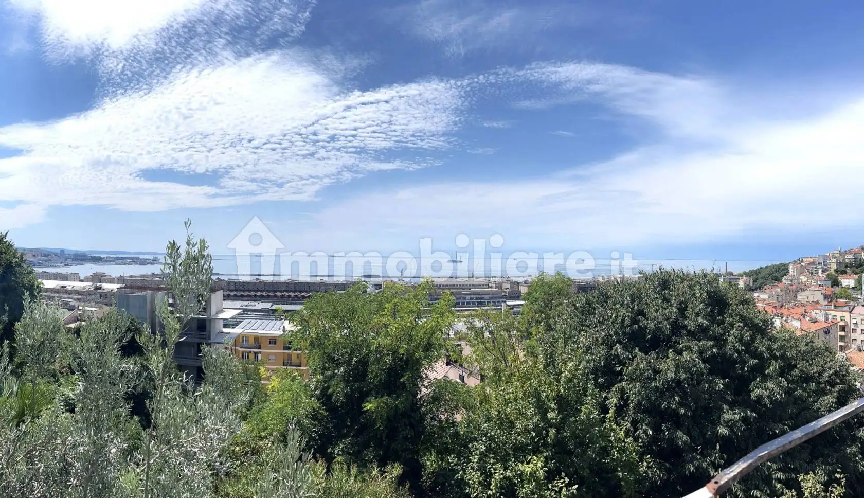 Appartamento in vendita a Trieste