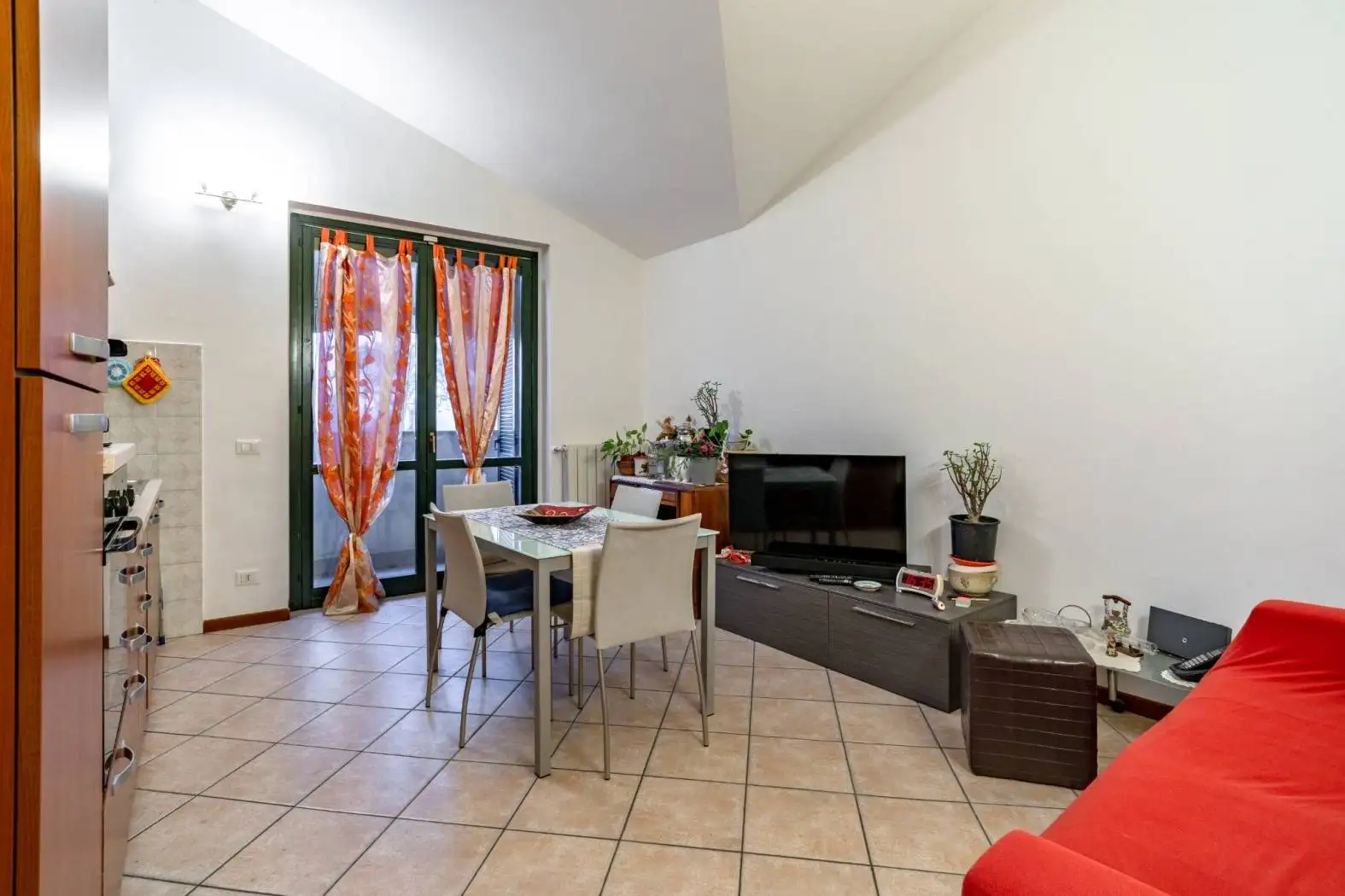 Bilocale via 4 Novembre 157/A, Centro, Cerro Maggiore - foto 2