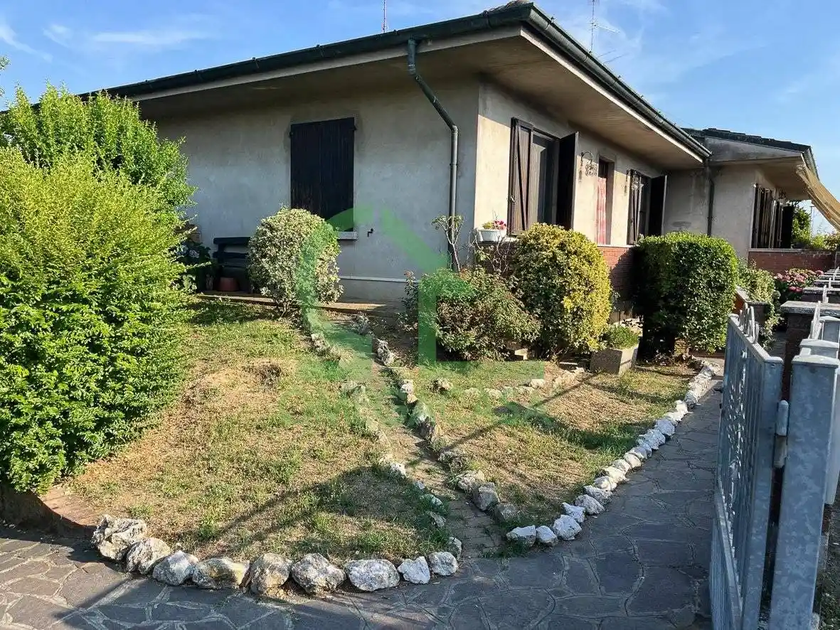 Villa bifamiliare via Sanadolo 10, Centro, Castiglione d'Adda - foto 3