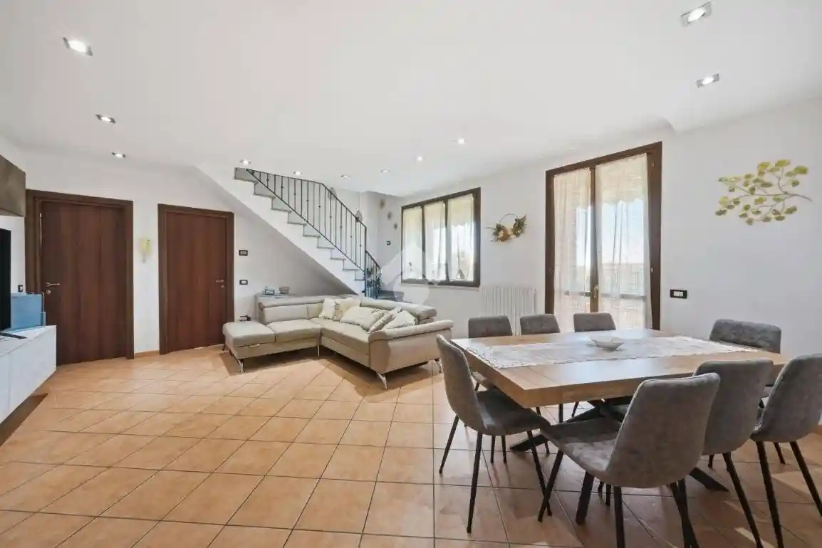 Trilocale via Giambattista Vico 190, Gaida - Cadè, Reggio Emilia - foto 2