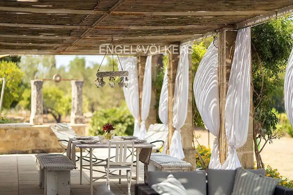 Villa in vendita a Parabita