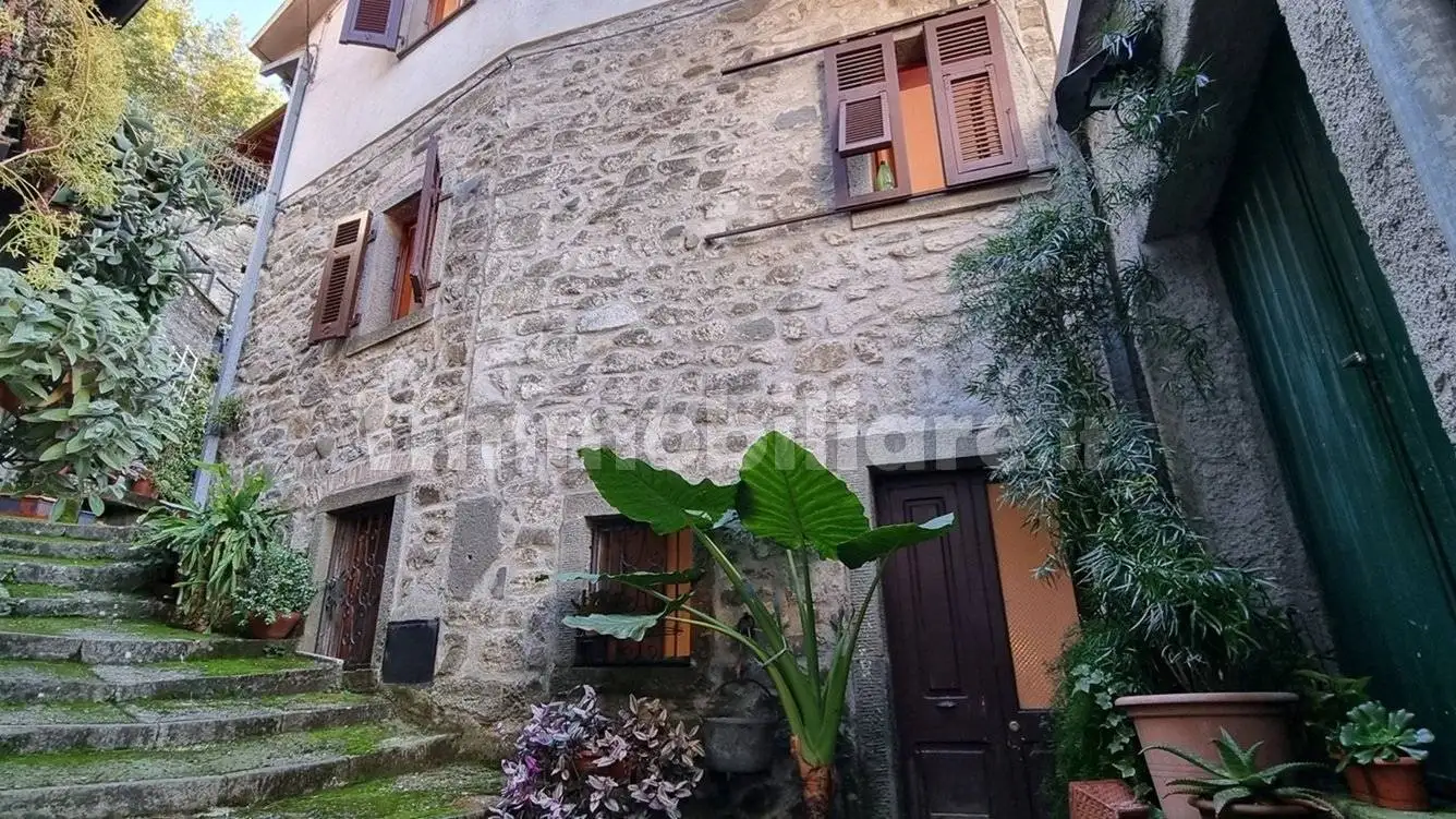 Casa indipendente in vendita a Casola in Lunigiana