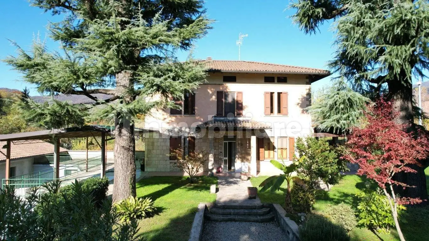 Villa in vendita a Credaro