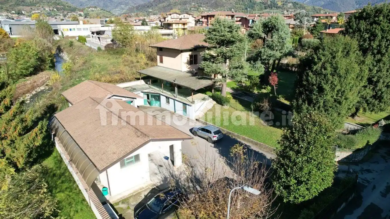 Villa unifamiliare via Vittorio Alfieri, Centro, Credaro - foto 3