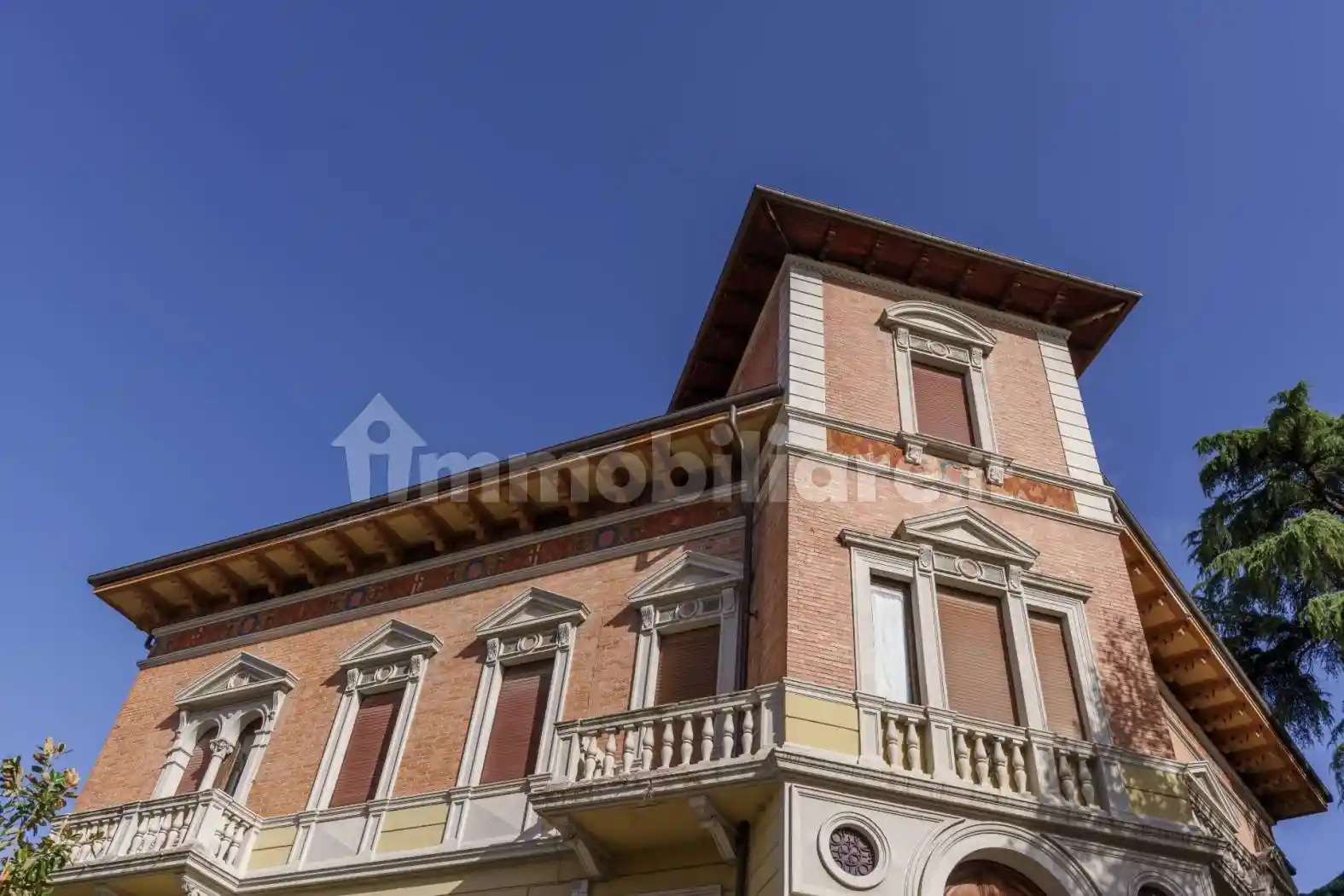 Villa in vendita a Foligno