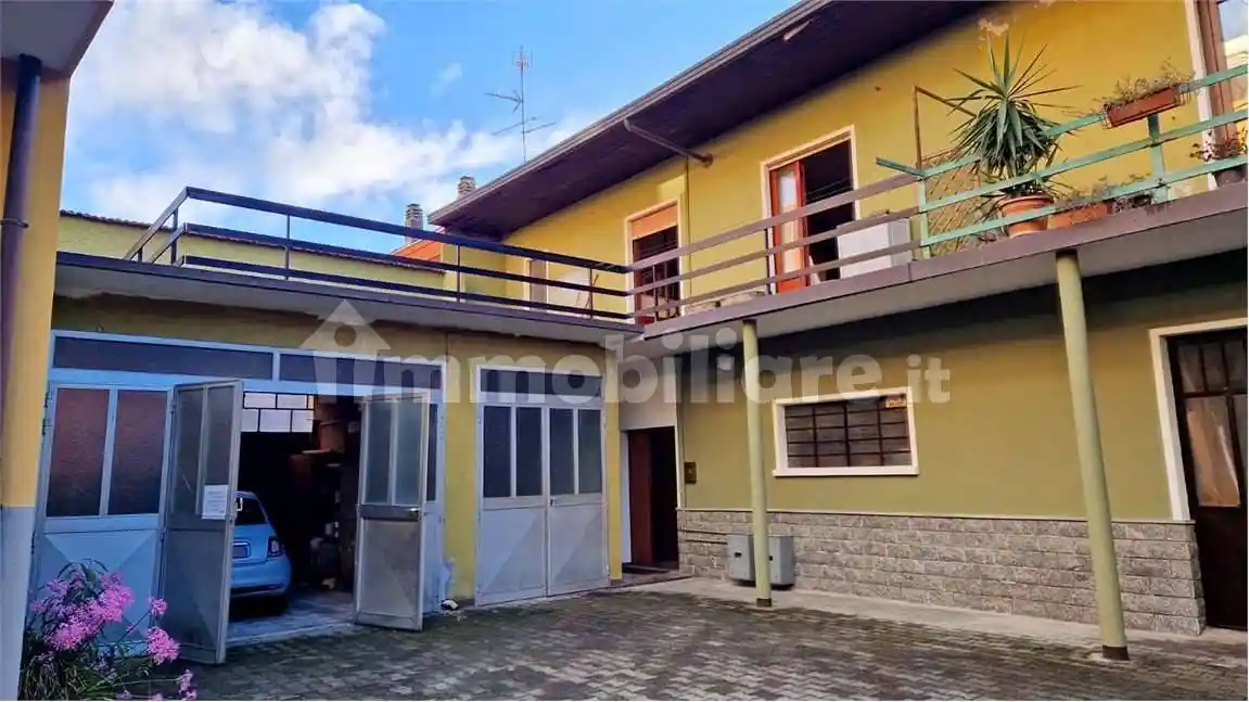 Appartamento in vendita a Borgomanero