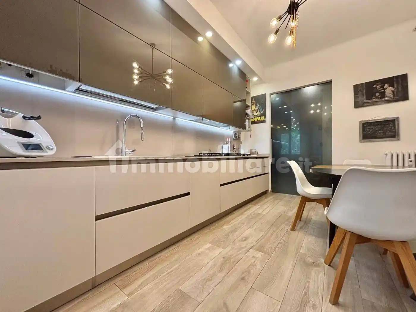 Trilocale via Francesco Caracciolo 62, Cenisio, Milano - foto 2