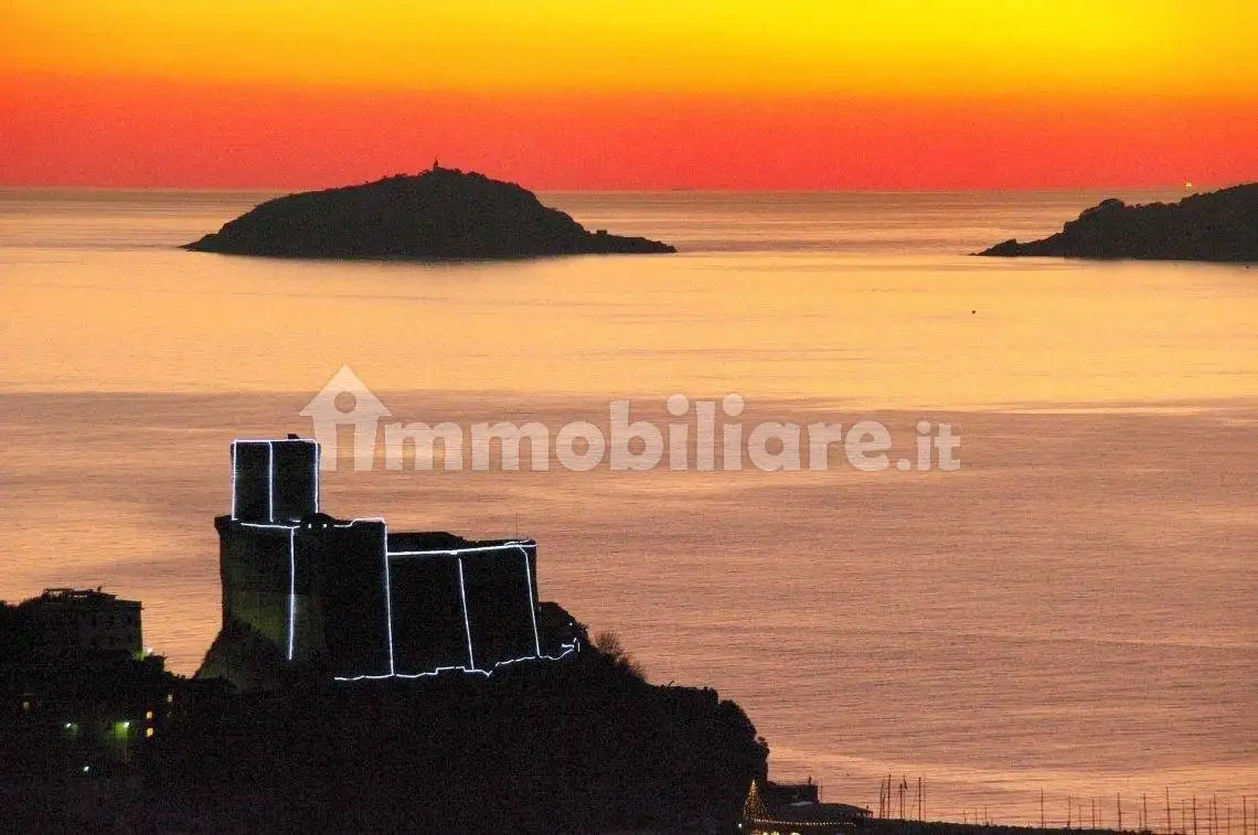 Appartamento in vendita a Lerici