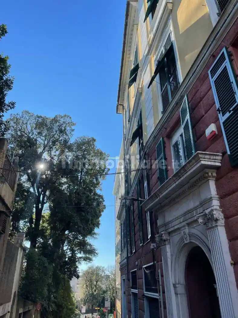 Appartamento in vendita a Genova
