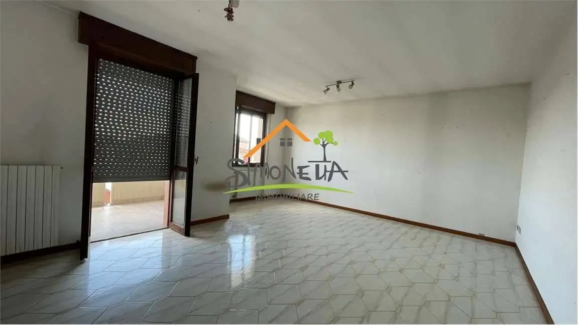 Trilocale buono stato, secondo piano, Centro, Bellinzago Novarese - foto 4