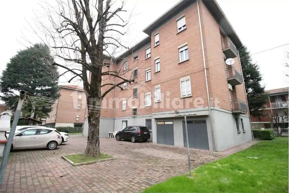 Appartamento buono stato, terzo piano, Orologio, Reggio Emilia - foto 2