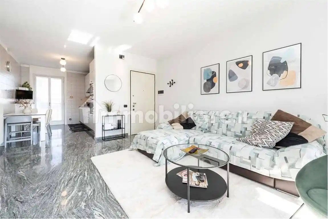 Trilocale via Valtellina, 32, Farini, Milano - foto 2