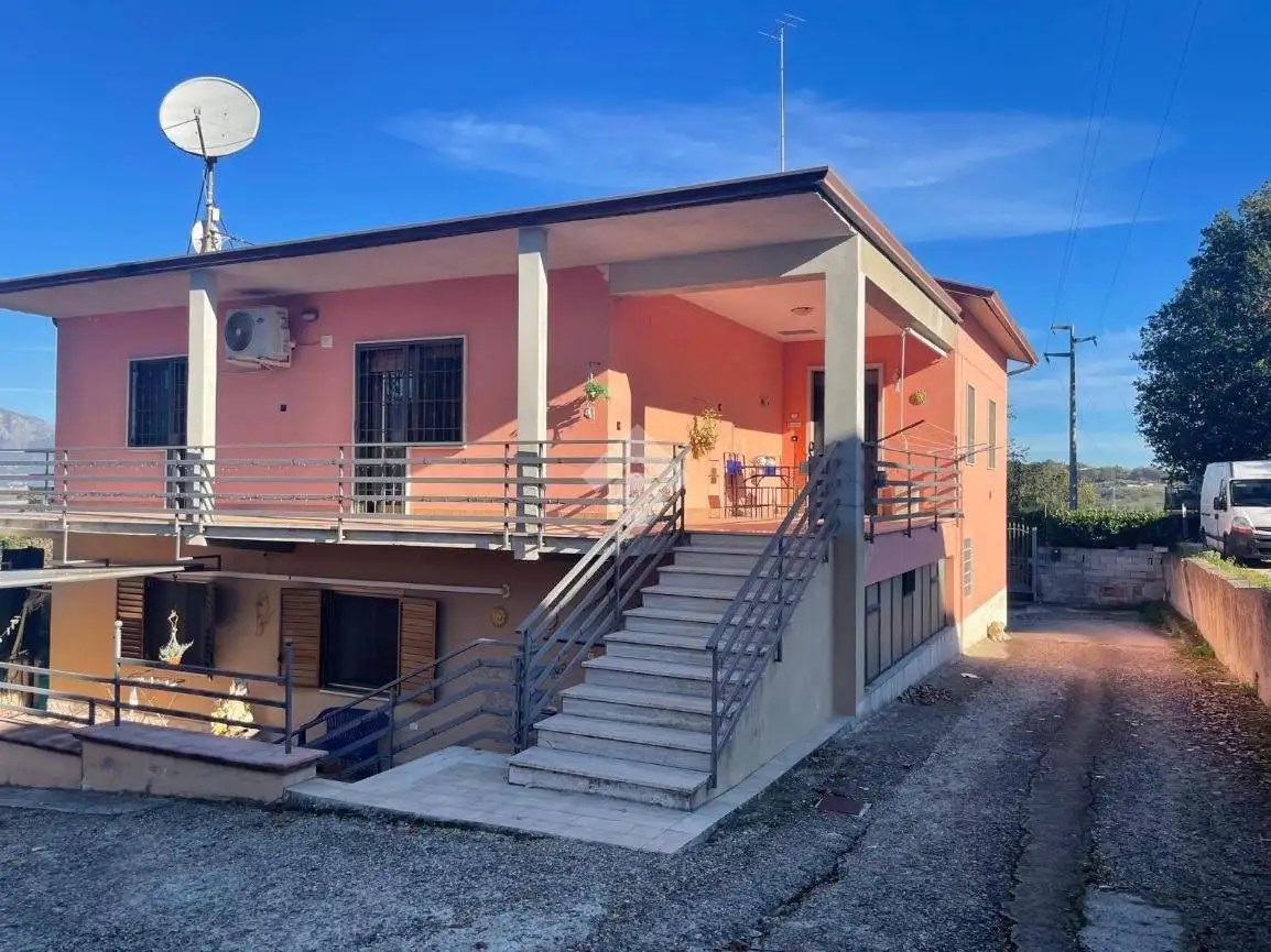 Casa indipendente in vendita a Apollosa