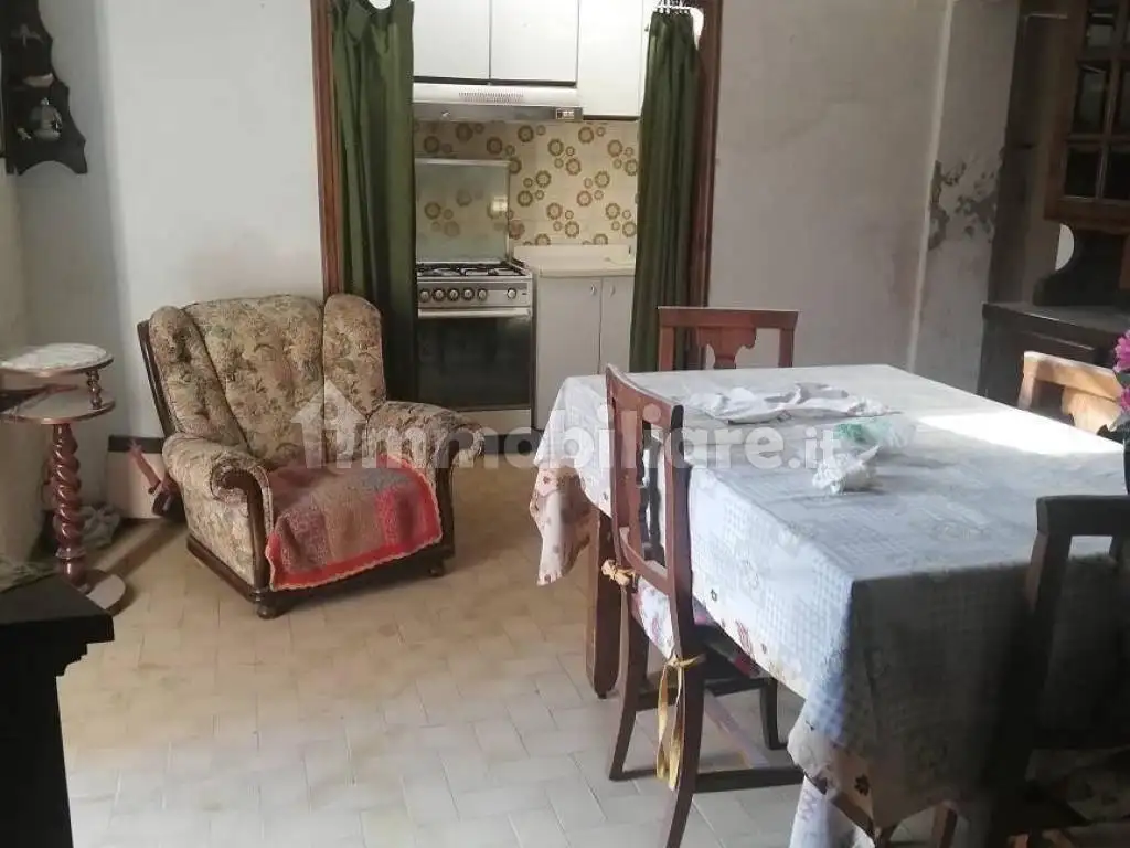 Casa indipendente in vendita a Cascina