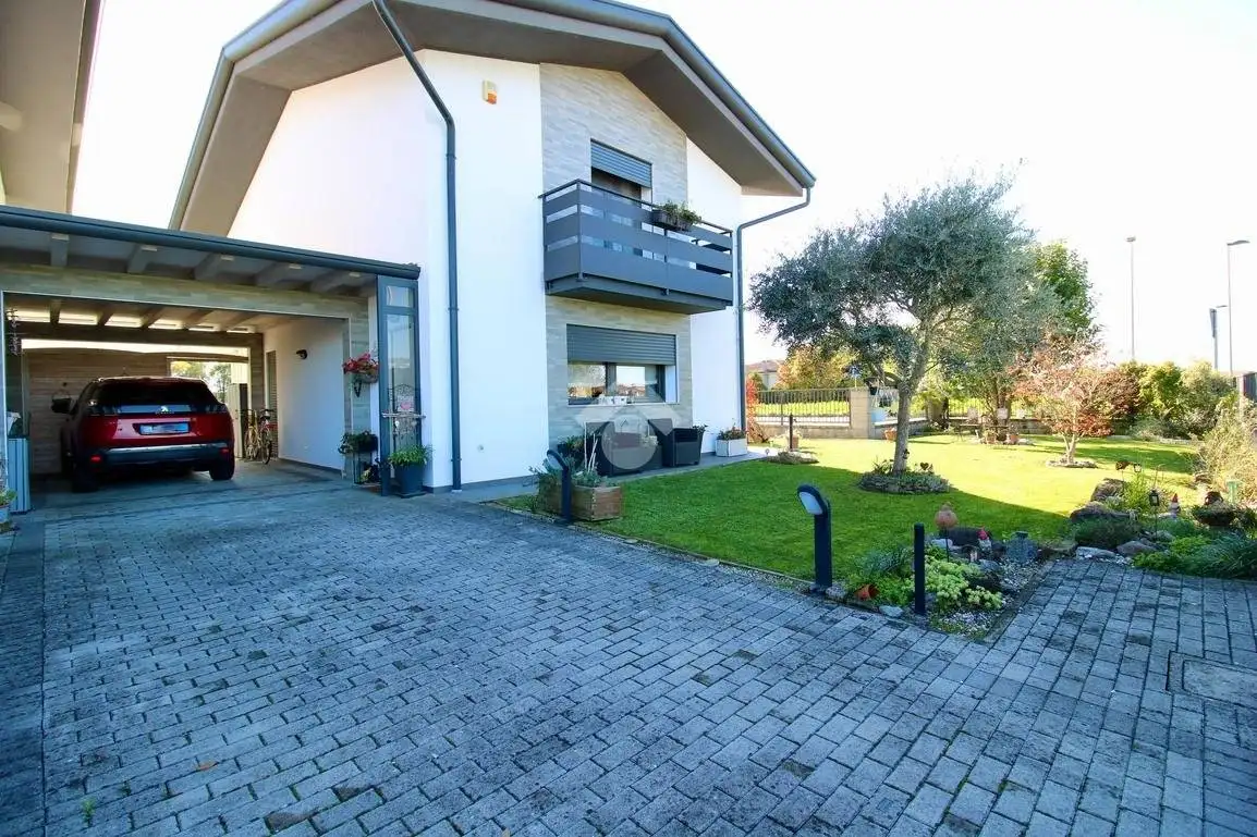 Casa indipendente in vendita a Palmanova