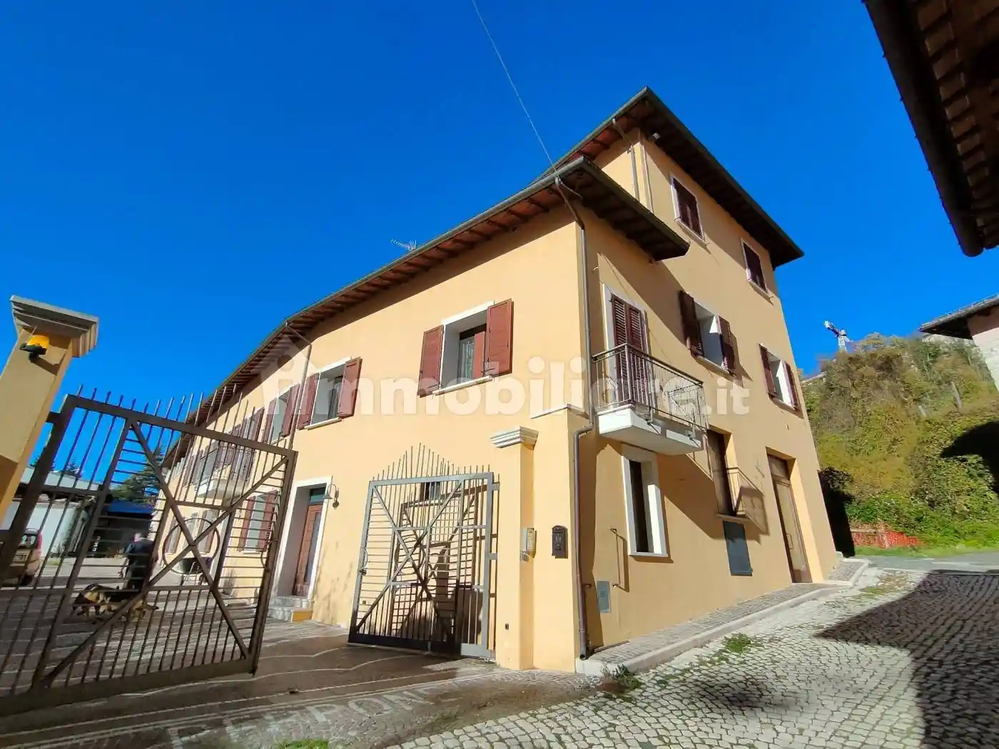 Trilocale ottimo stato, secondo piano, Duomo - Fontana Luminosa, L'Aquila - foto 2