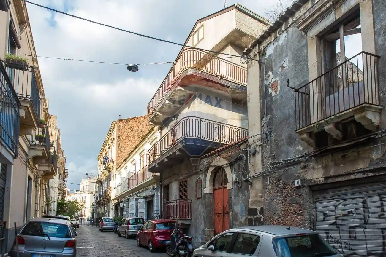 Casa indipendente in vendita a Catania