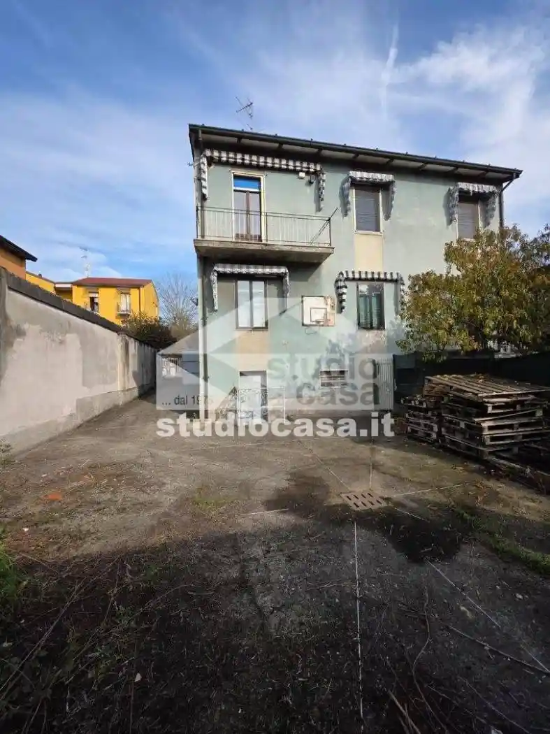 Trilocale da ristrutturare, su più livelli, Sant'Ambrogio, Cremona - foto 2