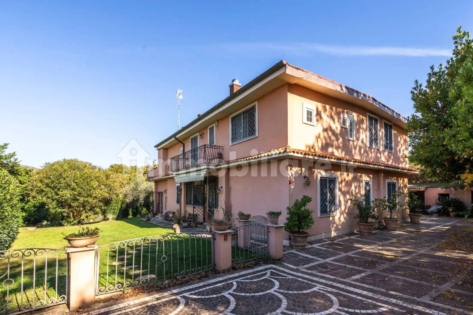 Villa in vendita a Castel Madama