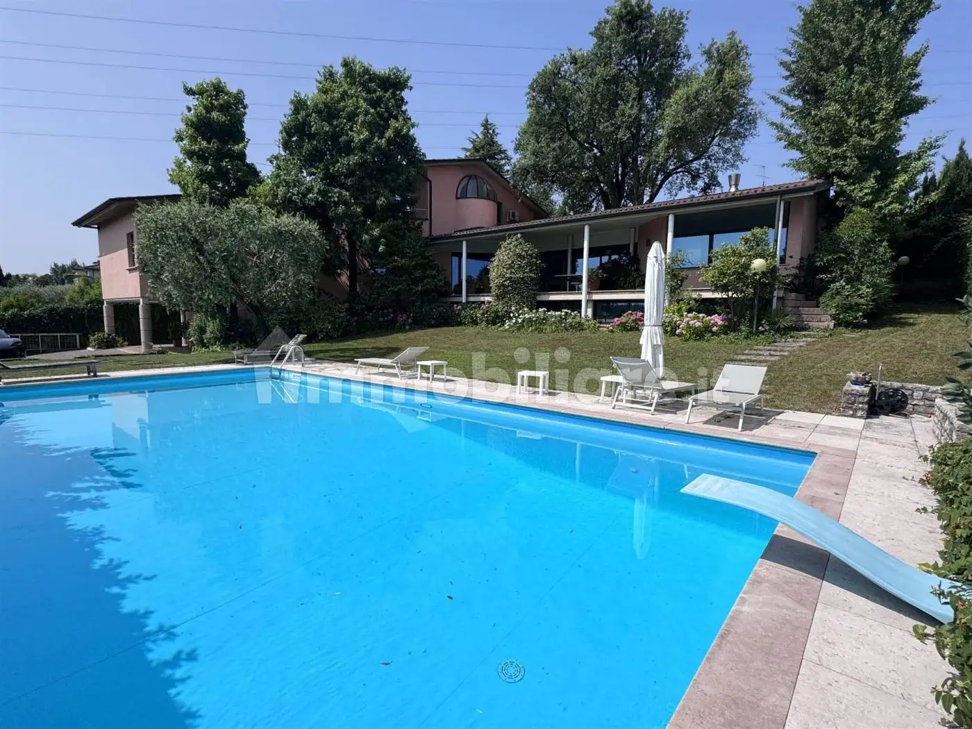 Villa in vendita a Desenzano del Garda
