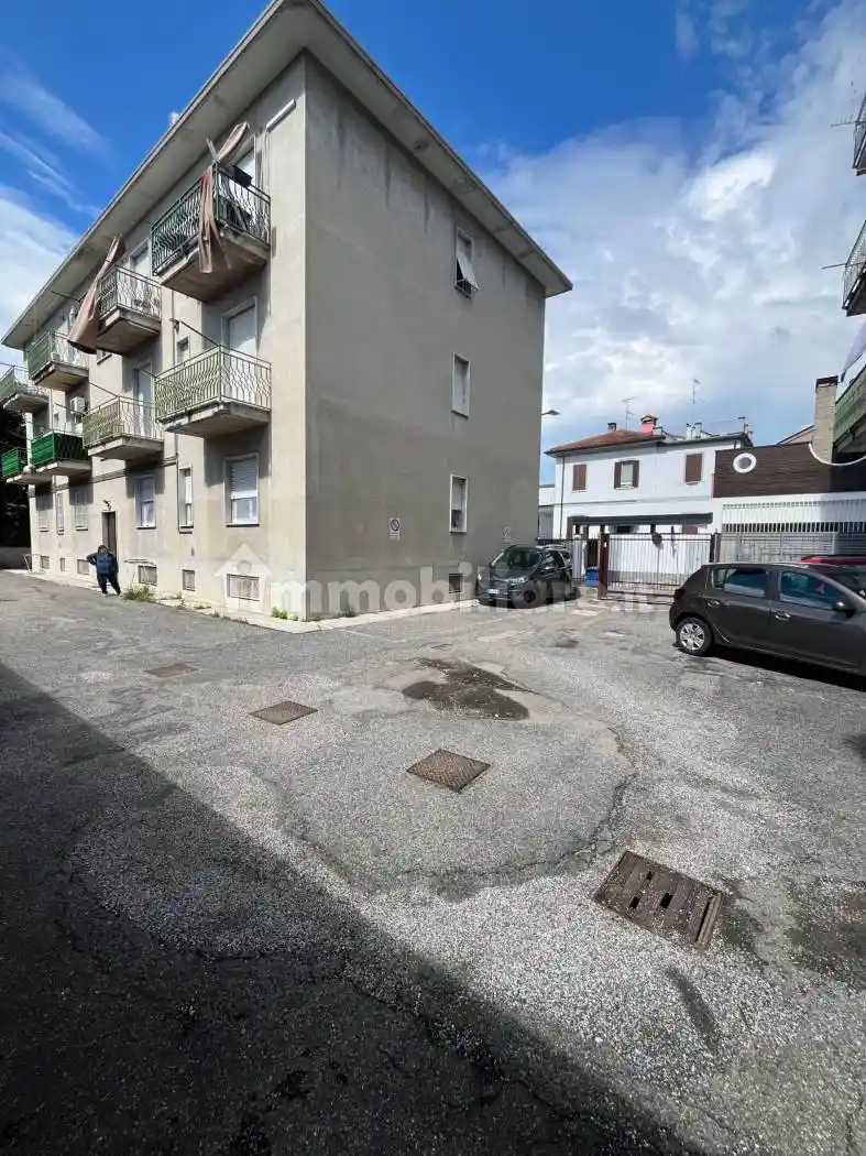 Appartamento in vendita a Busto Garolfo