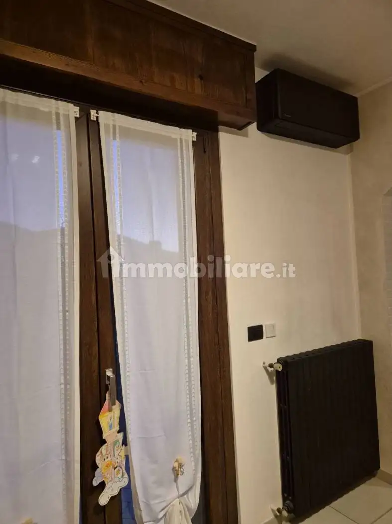 Appartamento via Cristoforo Colombo 5, Centro, Bisuschio - foto 5