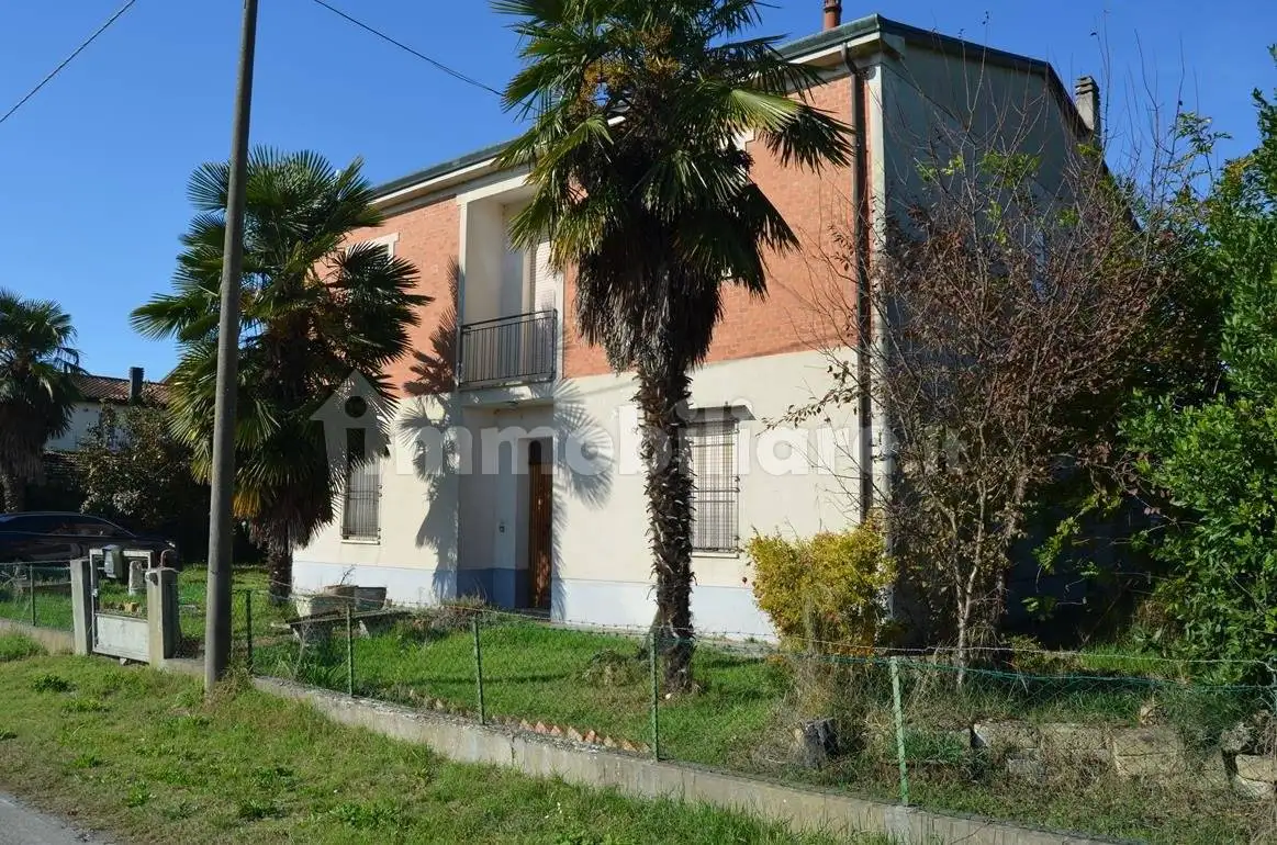 Villa in vendita a Sant'Agata sul Santerno