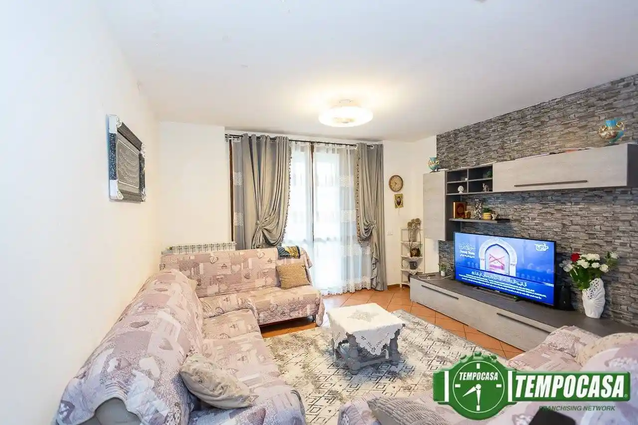 Trilocale via 4 Novembre, Centro, Borghetto Lodigiano - foto 2