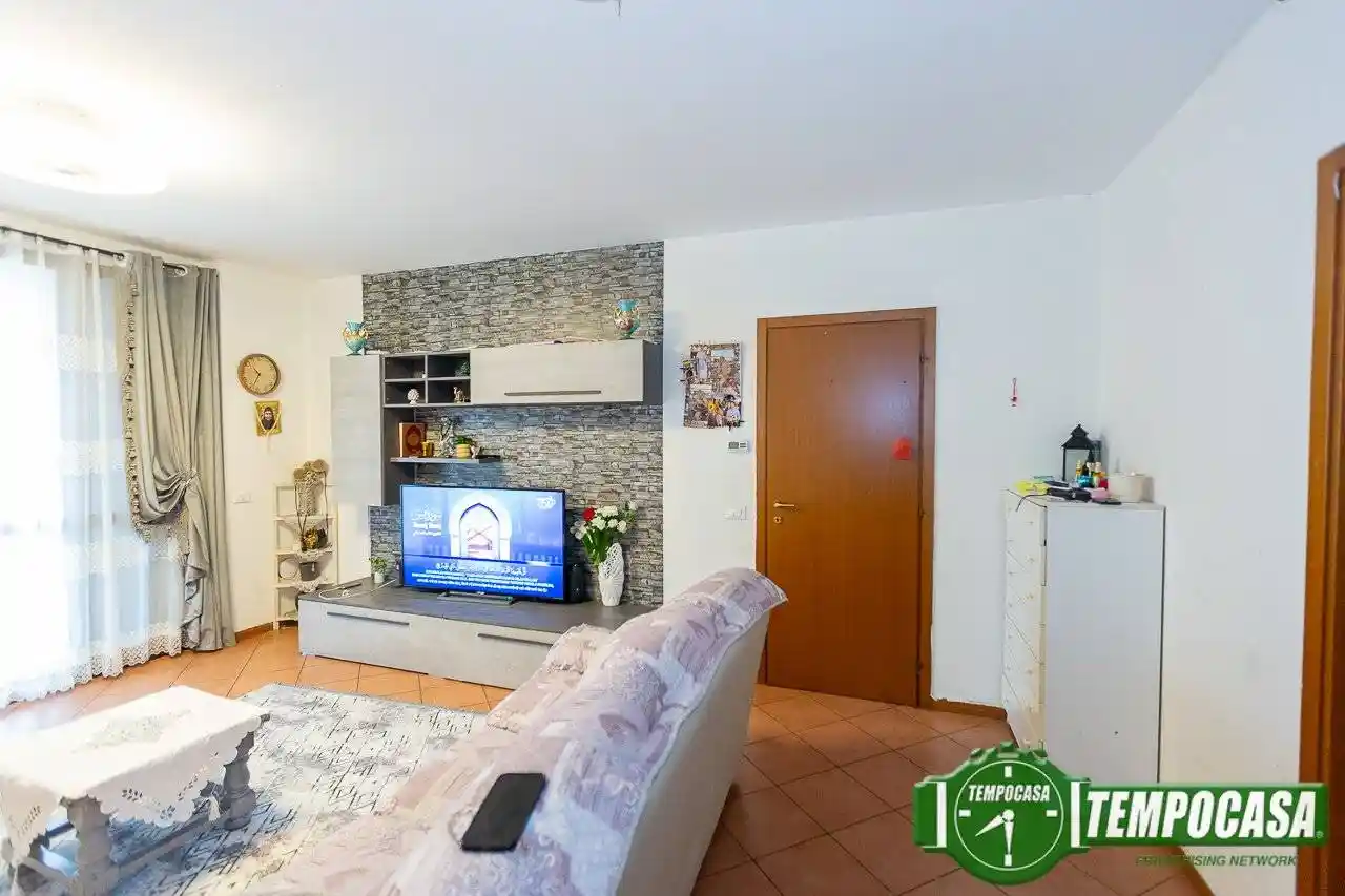 Trilocale via 4 Novembre, Centro, Borghetto Lodigiano - foto 3