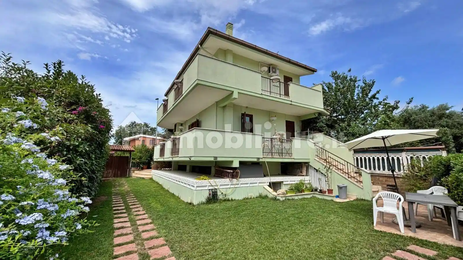 Villa - foto 2