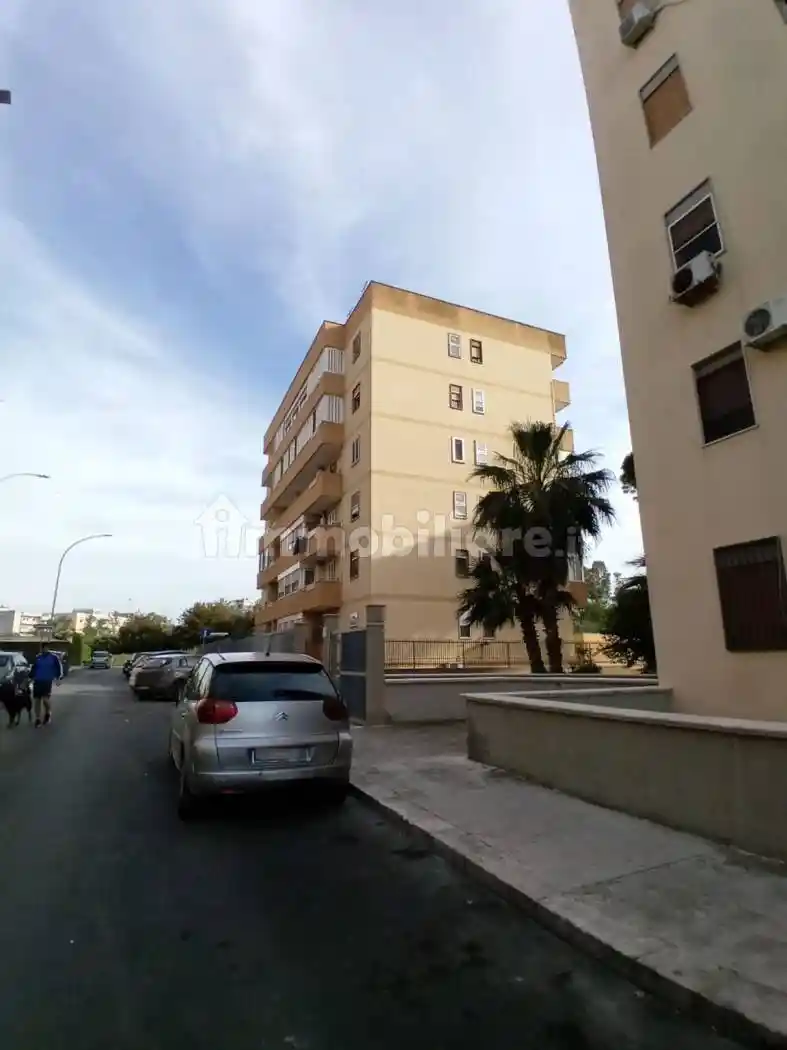 Trilocale via Angelo Lanzellotti 10, Santa Chiara - Sant'Angelo, Brindisi - foto 3