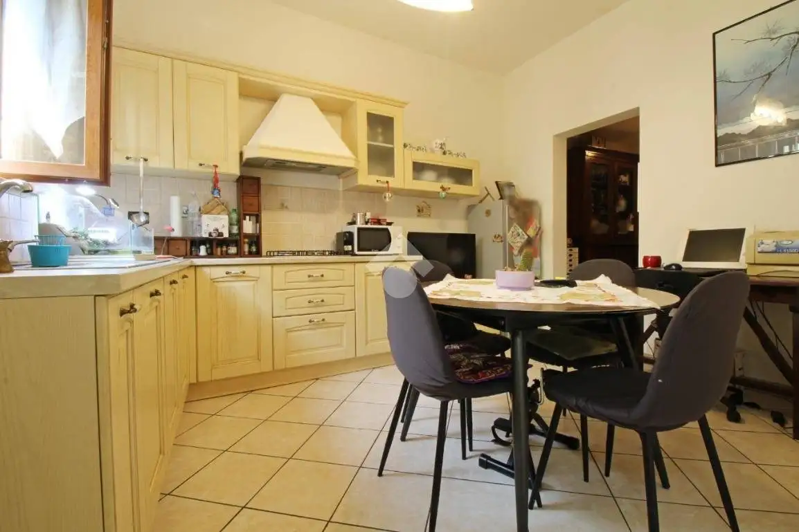 Casa indipendente in vendita a Prato