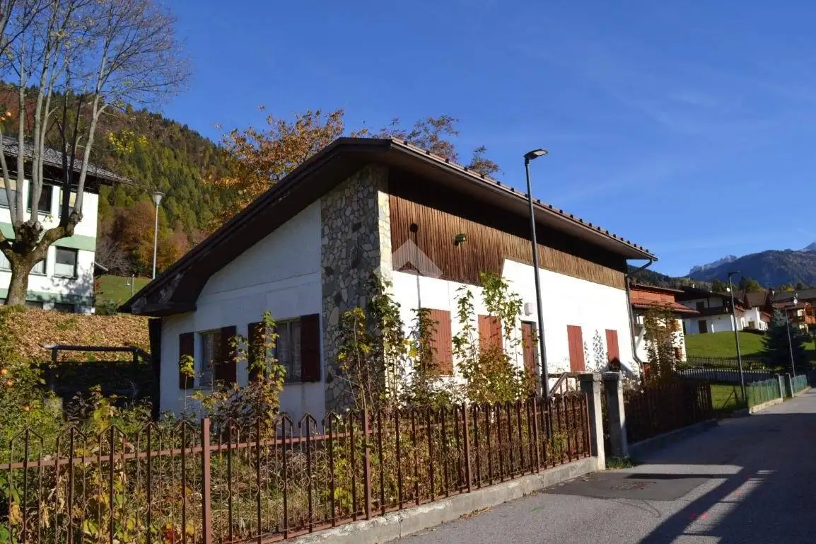Villa in vendita a Pinzolo