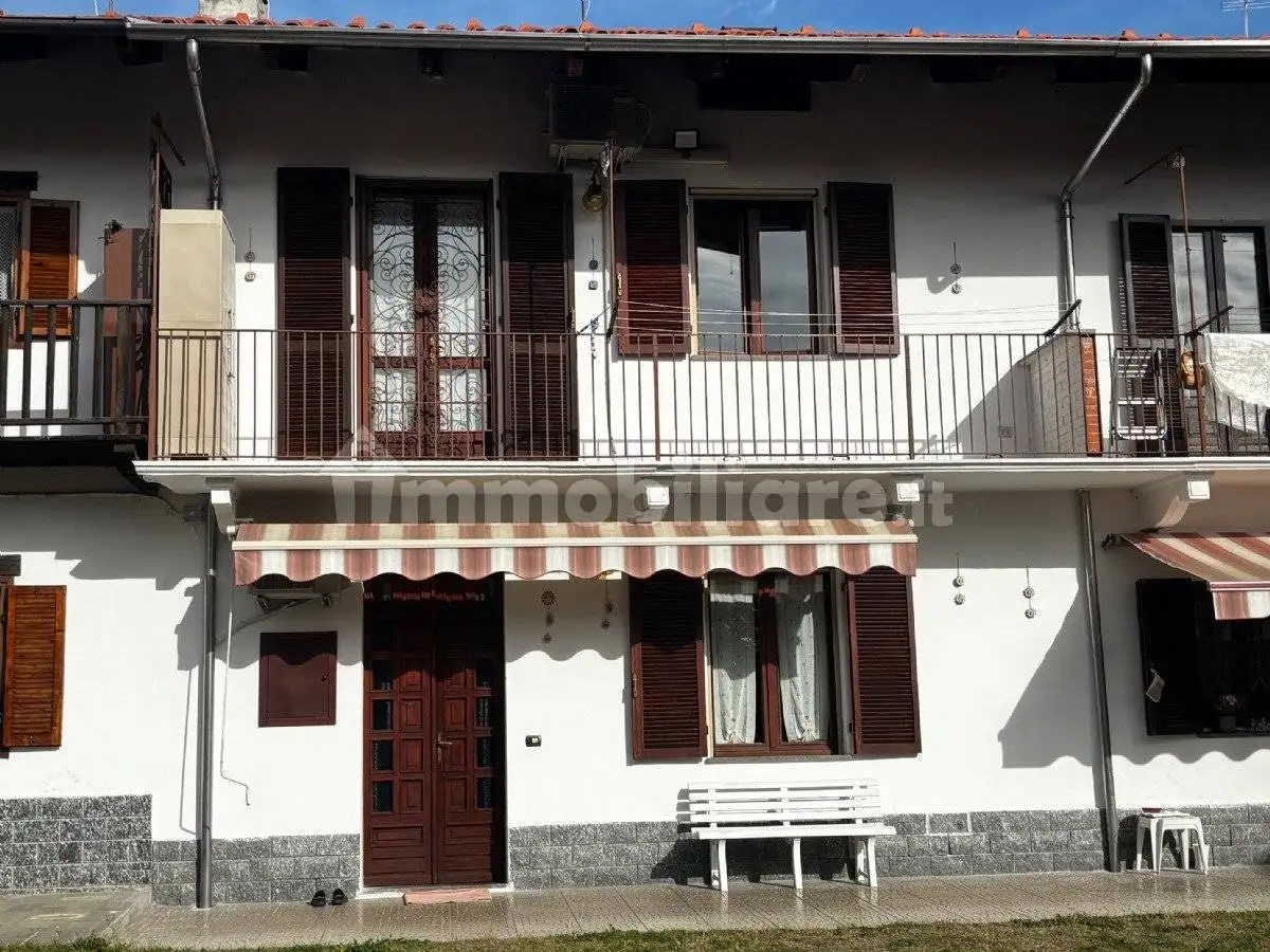 Casa indipendente in vendita a Barone Canavese