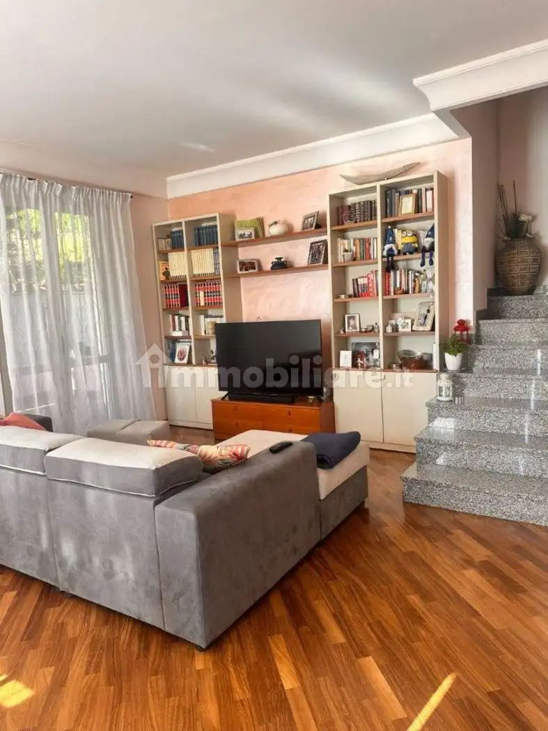 Villa bifamiliare via Virgilio Poeta 13, Centro, Brivio - foto 4