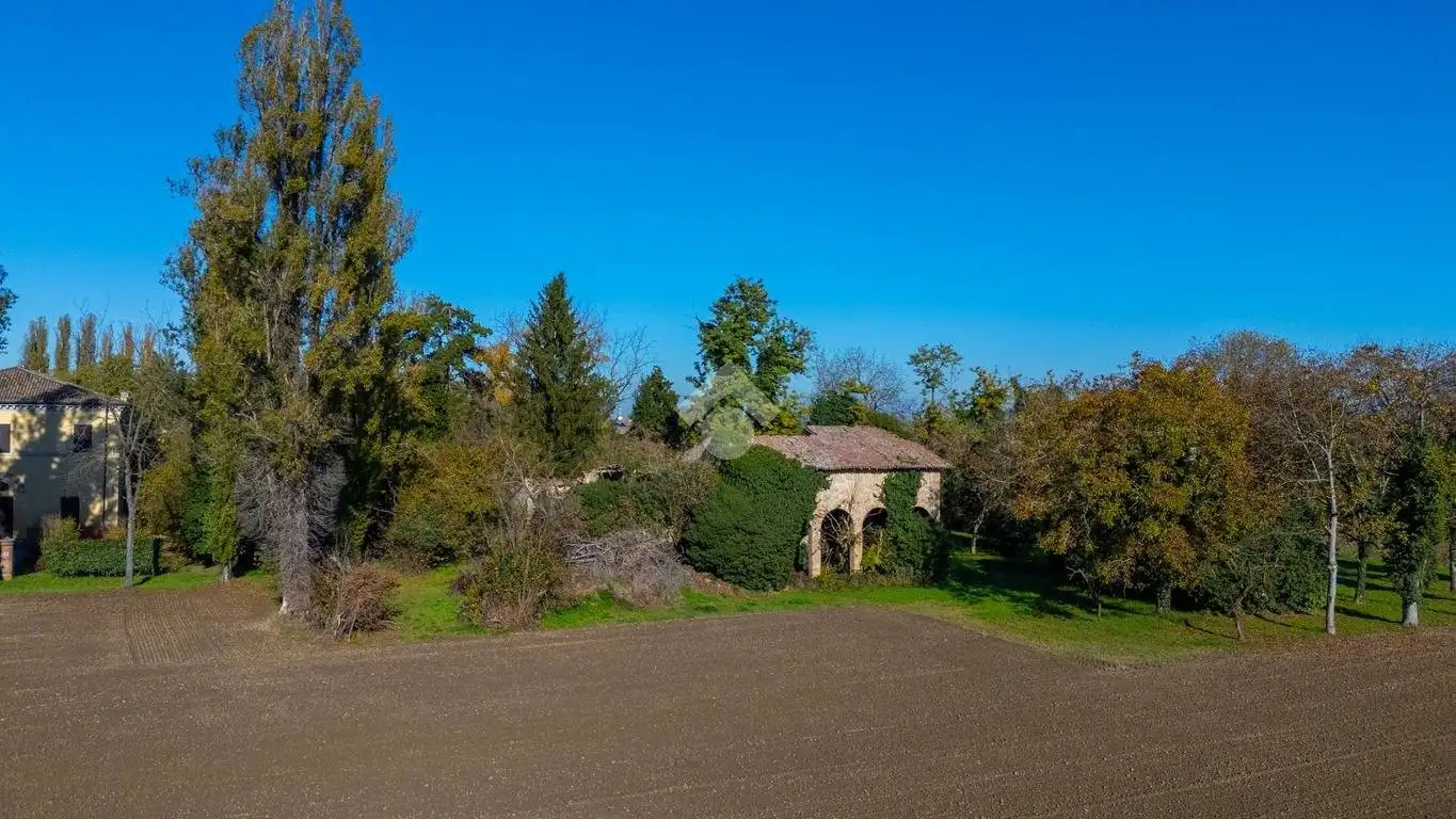 Rustico - Casale in vendita a Reggio Emilia