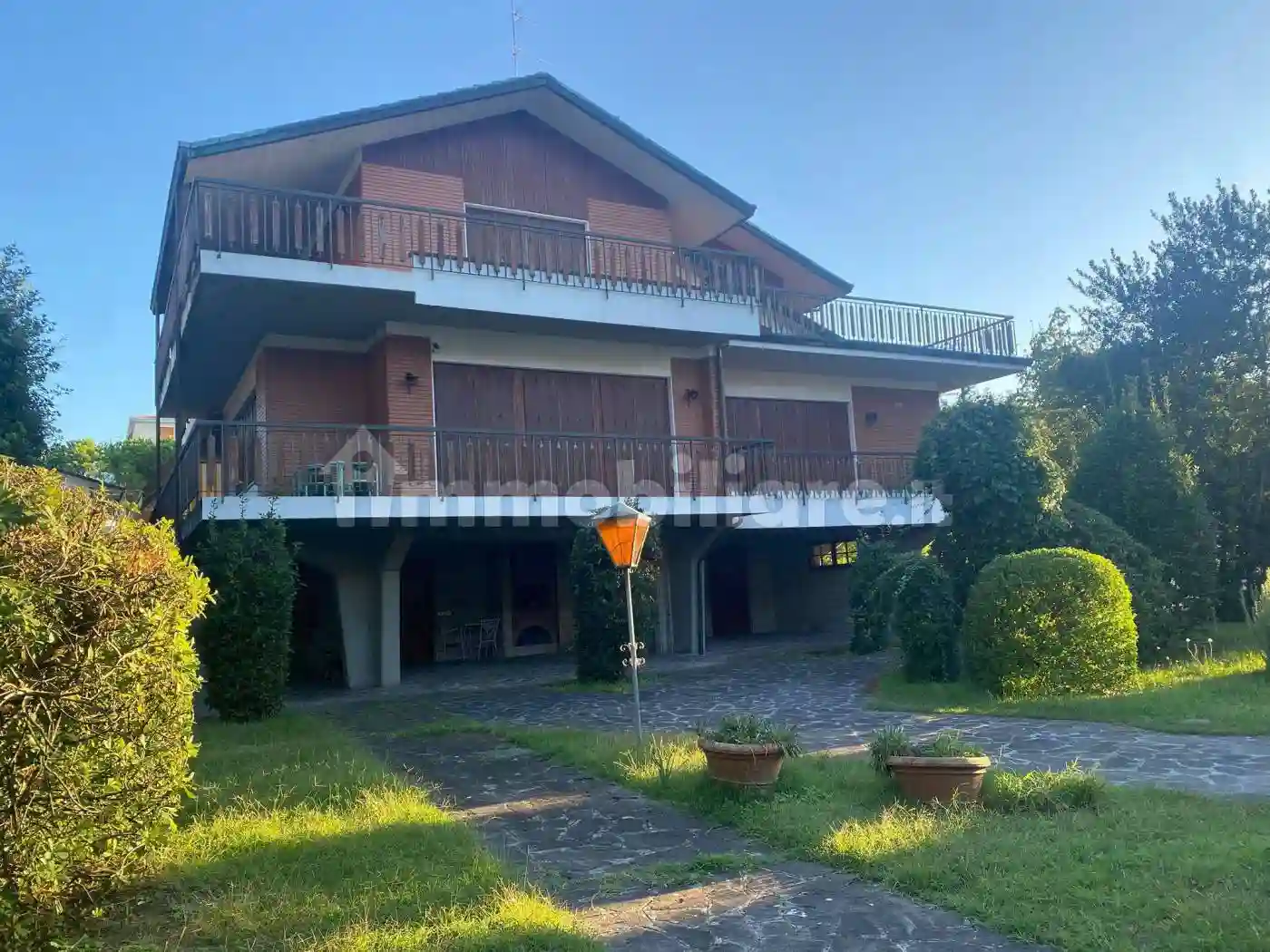 Villa - foto 2